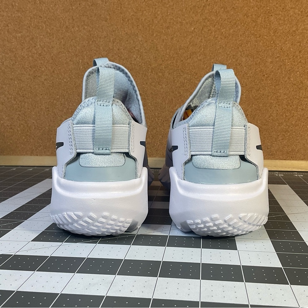 Nike flex runner 2 gs 
RARE
NWOT - Picture 10 of 10